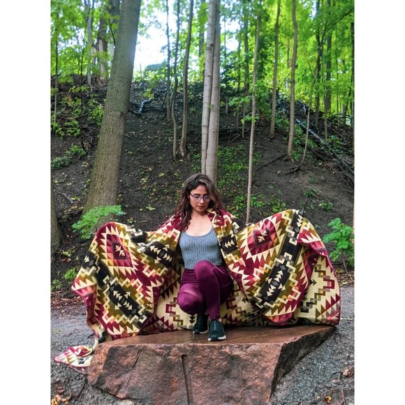 Reversible Alpaca Blanket Queen Sized, Orange Red Yellow Geometric Blanket, Nati - Picture 1 of 8